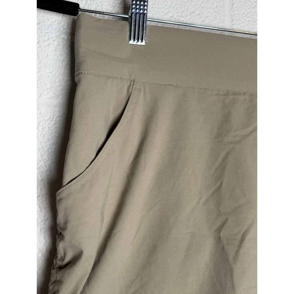 Columbia Sandy River Skort Womens Small Tusk Omni Shade UPF Hiking NWT